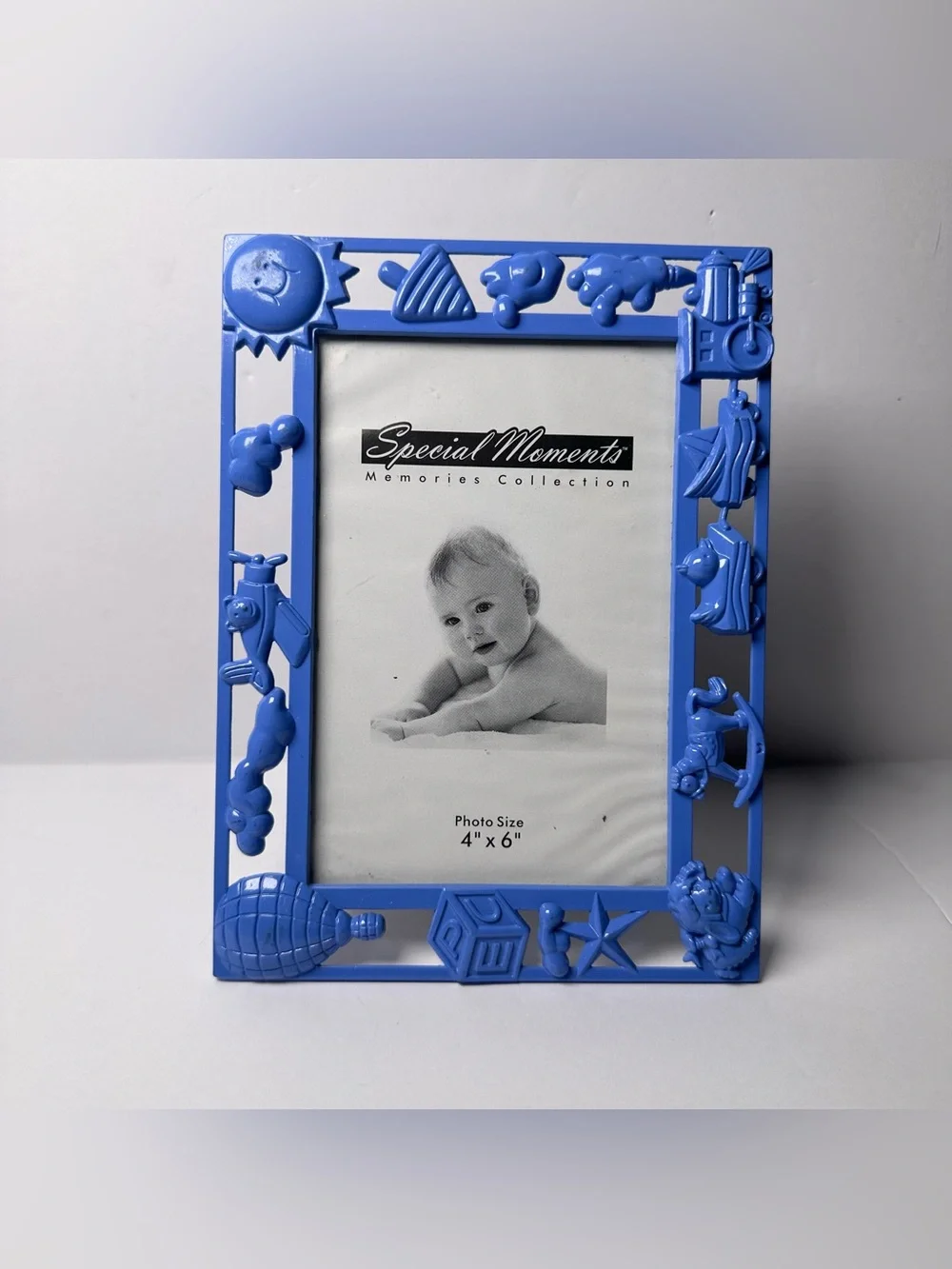 Vintage RARE Baby Photo Frame 4x6 3D Embossed Toys Nursery Room Keepsake Blue